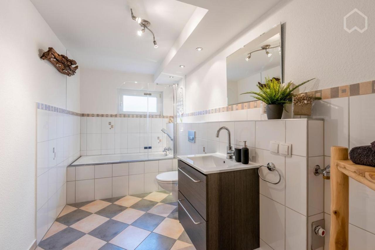 Melibokusblick Apartment Бенсхайм Екстериор снимка